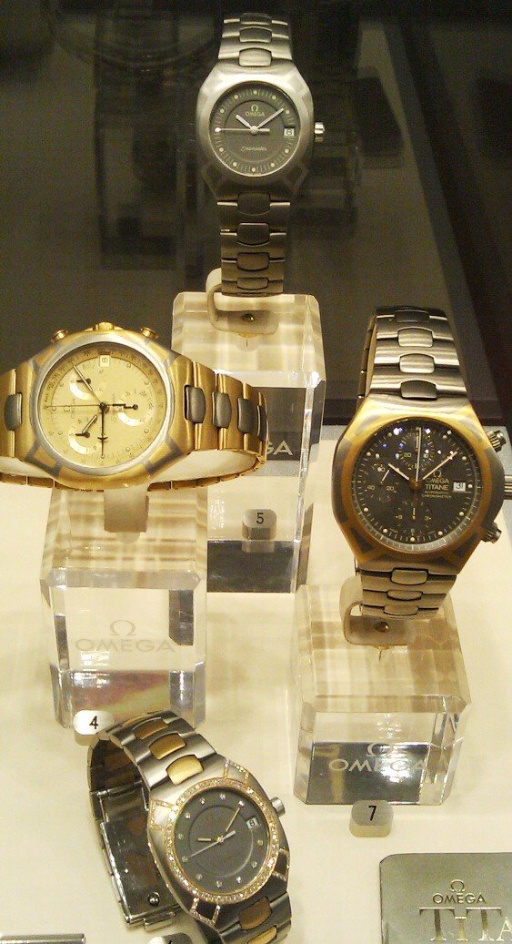 G18 Case 70 Year 80s Seamaster Polaris line.jpg