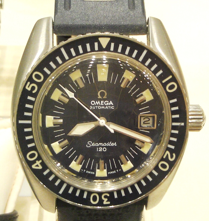 G35 Case 72 Seamaster 120 big bezel.jpg