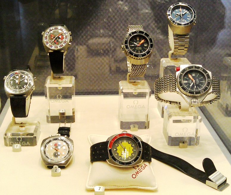 G43 Case 74 1970s Diver Seamaster funky.jpg