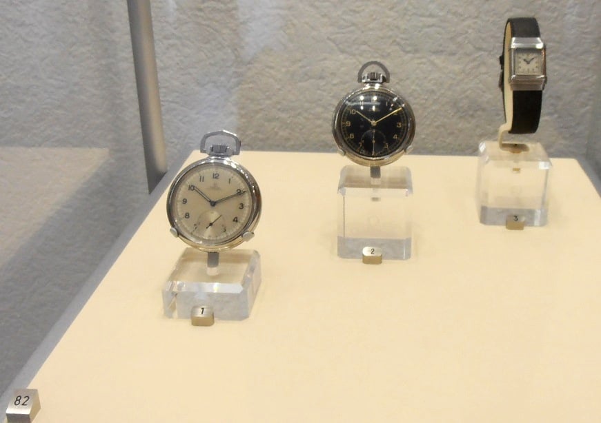 G82 Case 82 Early Waterproof watches.jpg