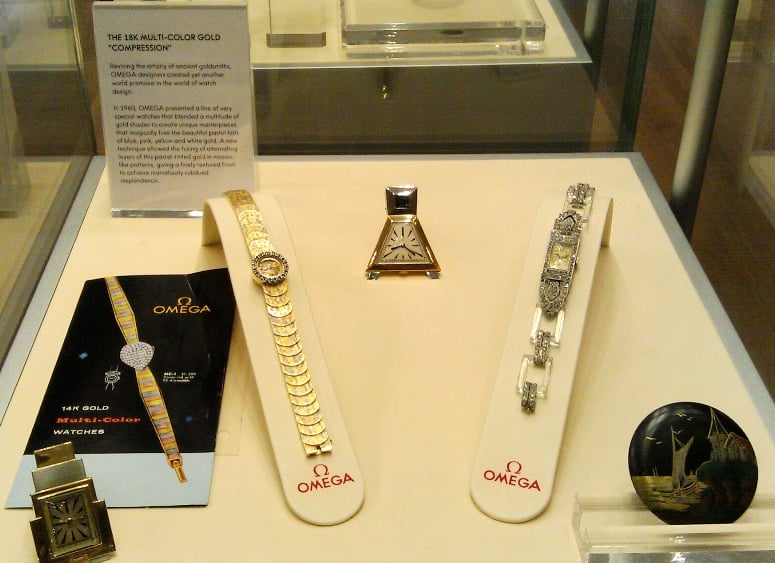 H6 Case 76 Multi color gold material.jpg