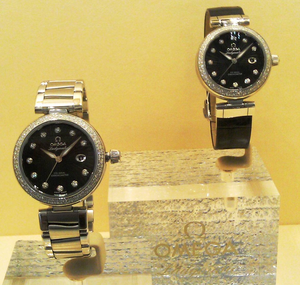 H44 Case 32 Modern Ladymatic line.jpg