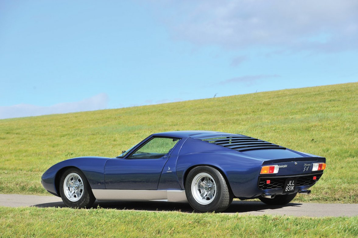 Lamborghini-Miura-1.jpg