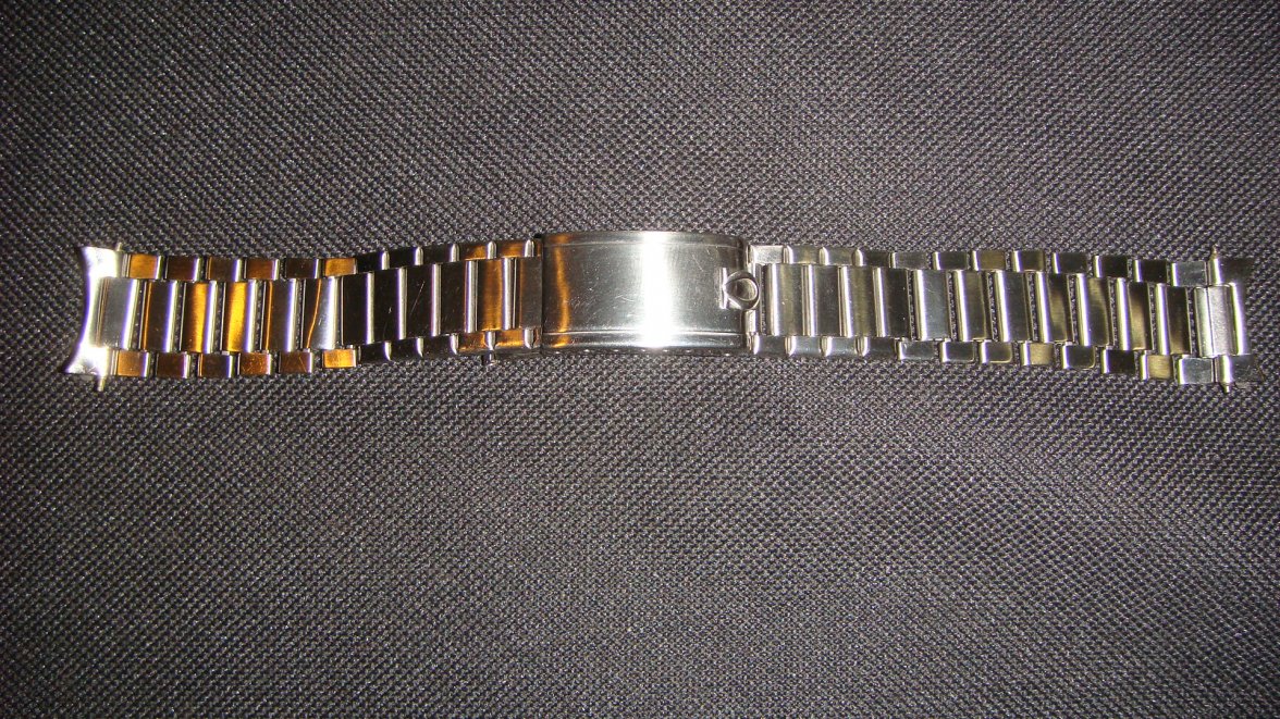 1155-146 flat link omega bracelet 006.JPG