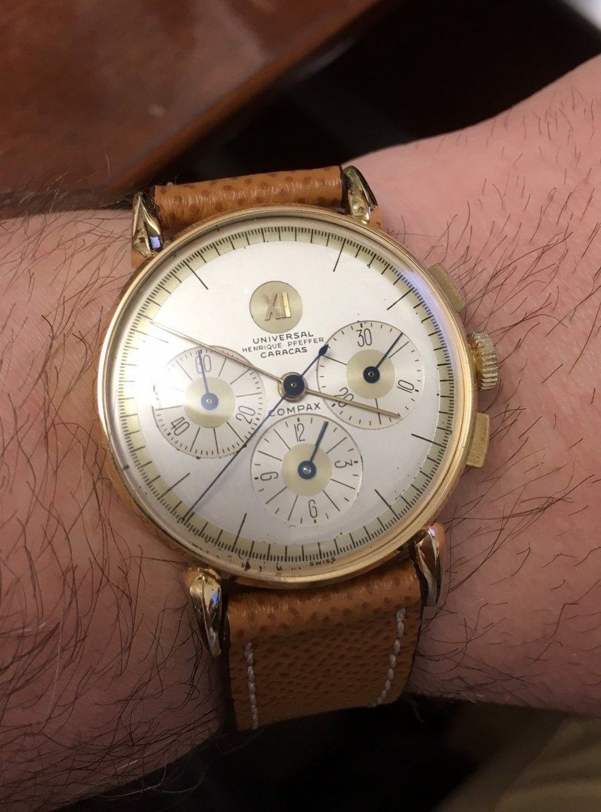 Universal Geneve Compax Pfeffer XII.JPG