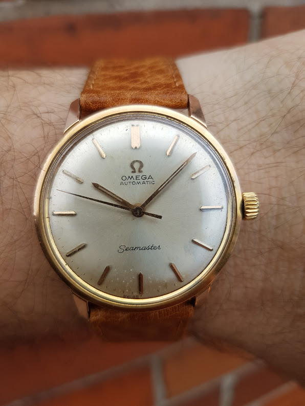 omega seamaster gold.jpg
