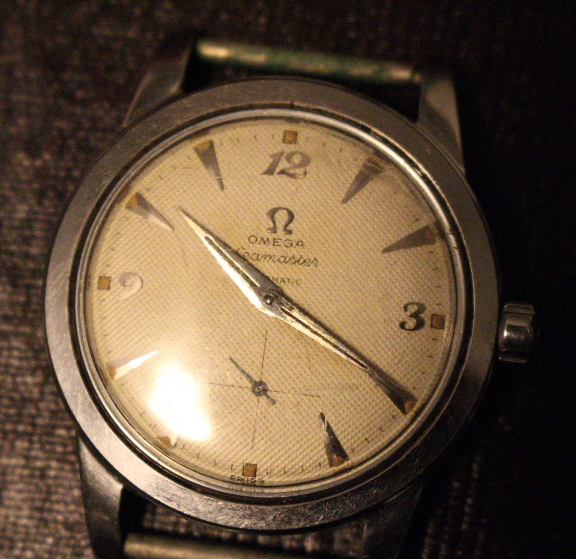 omega second hand movement
