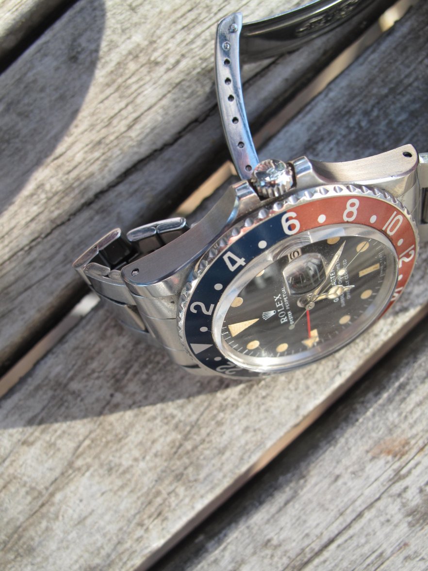 Rolex GMT 1675 sideview 1.JPG