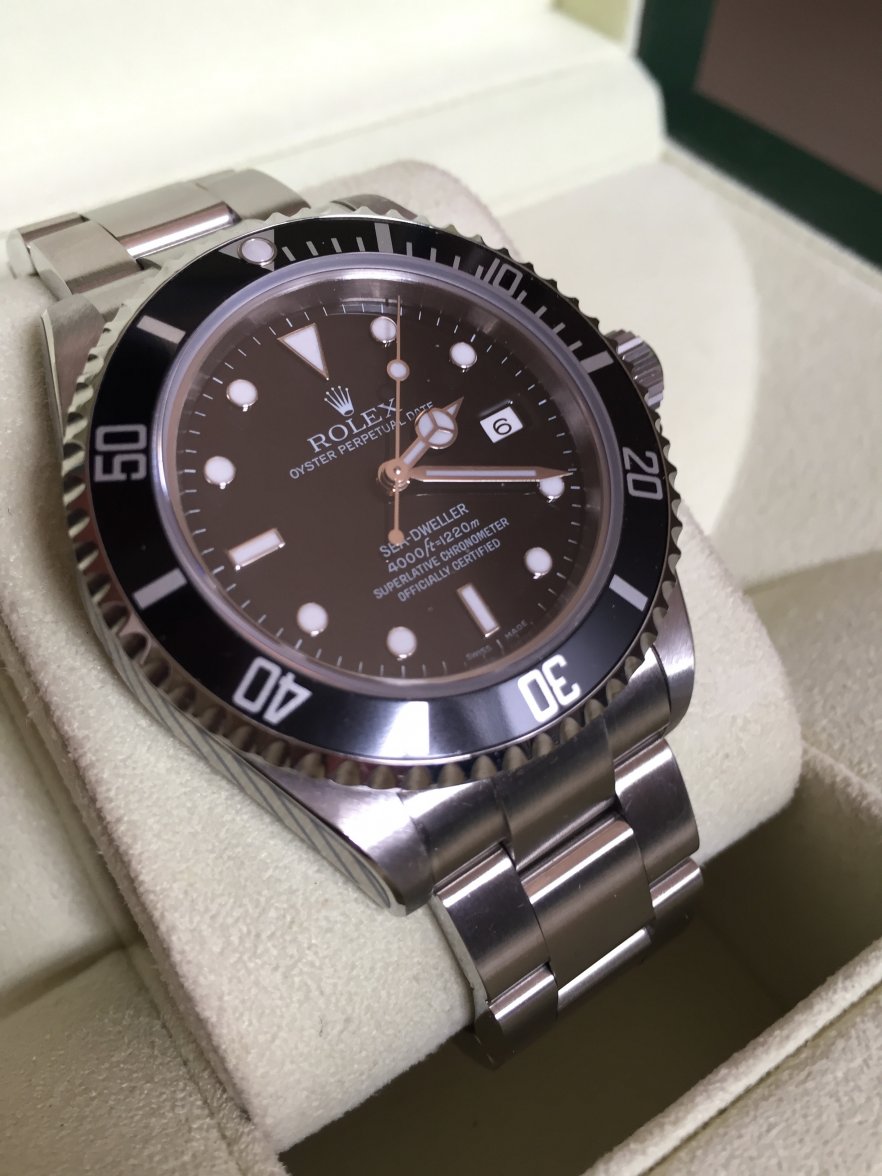 Rolex seadweller close up.jpg