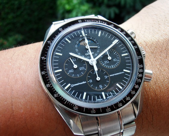 21 Speedy moonphase WRUW LR.jpg 21 Speedy moonphase WRUW LR.jpg