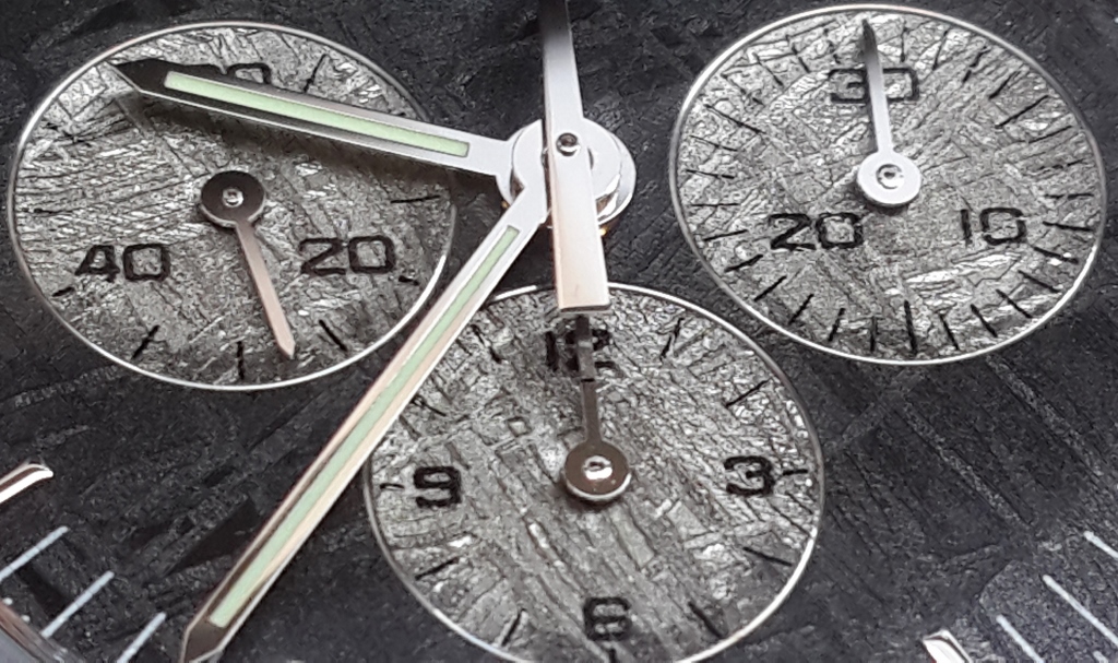 Speedy meteorite sub dial close up HR (1024x607).jpg