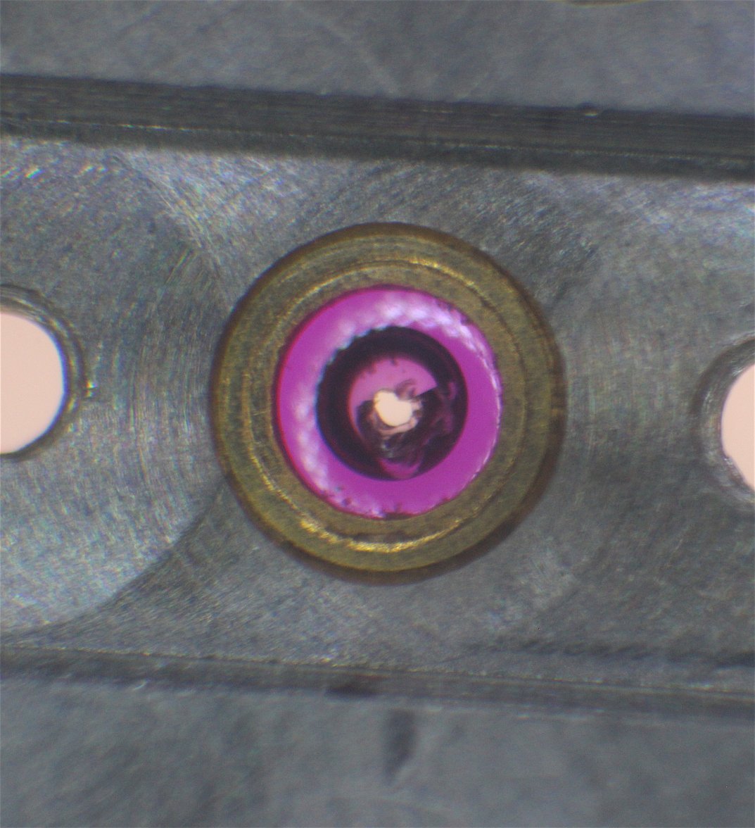 CrackedJewel.JPG CrackedJewel.JPG