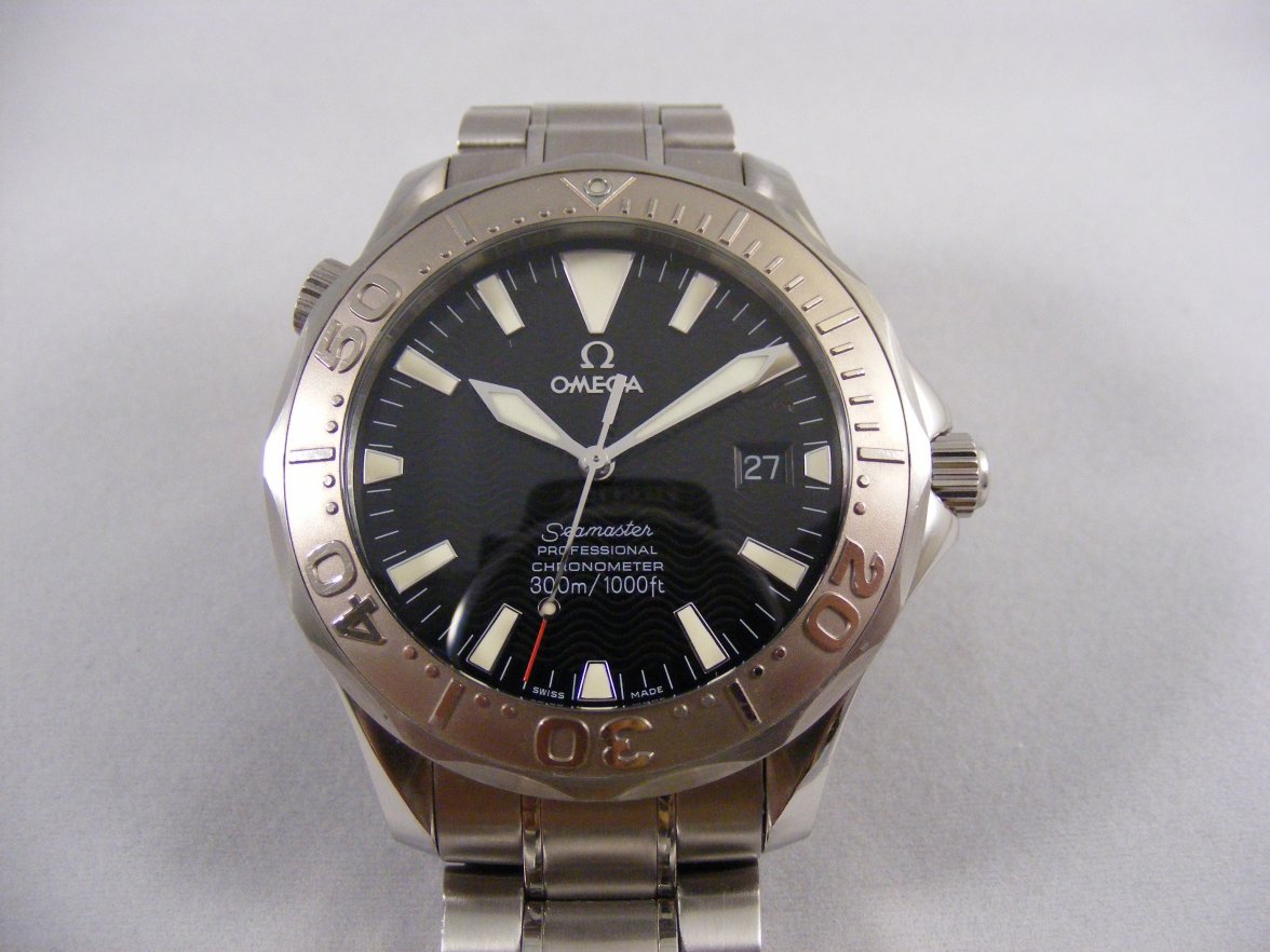 SOLD - Omega SMP Non-AC White Gold bezel 2230.50 REDUCED | Omega Forums