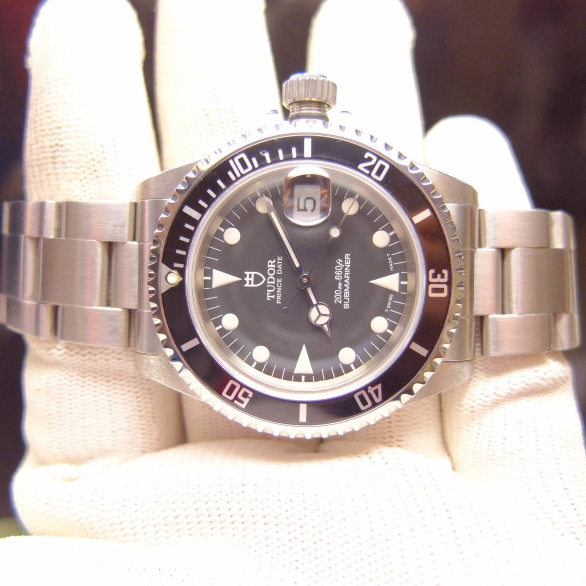 tudor submariner 79190 002.jpg