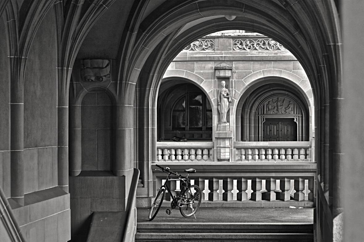 Zurich Town Hall.jpg