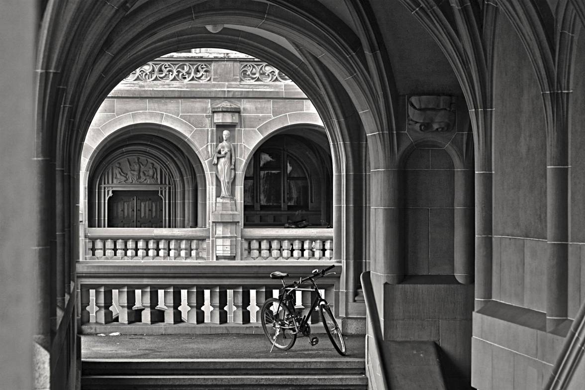 Zurich Town Hall.jpg