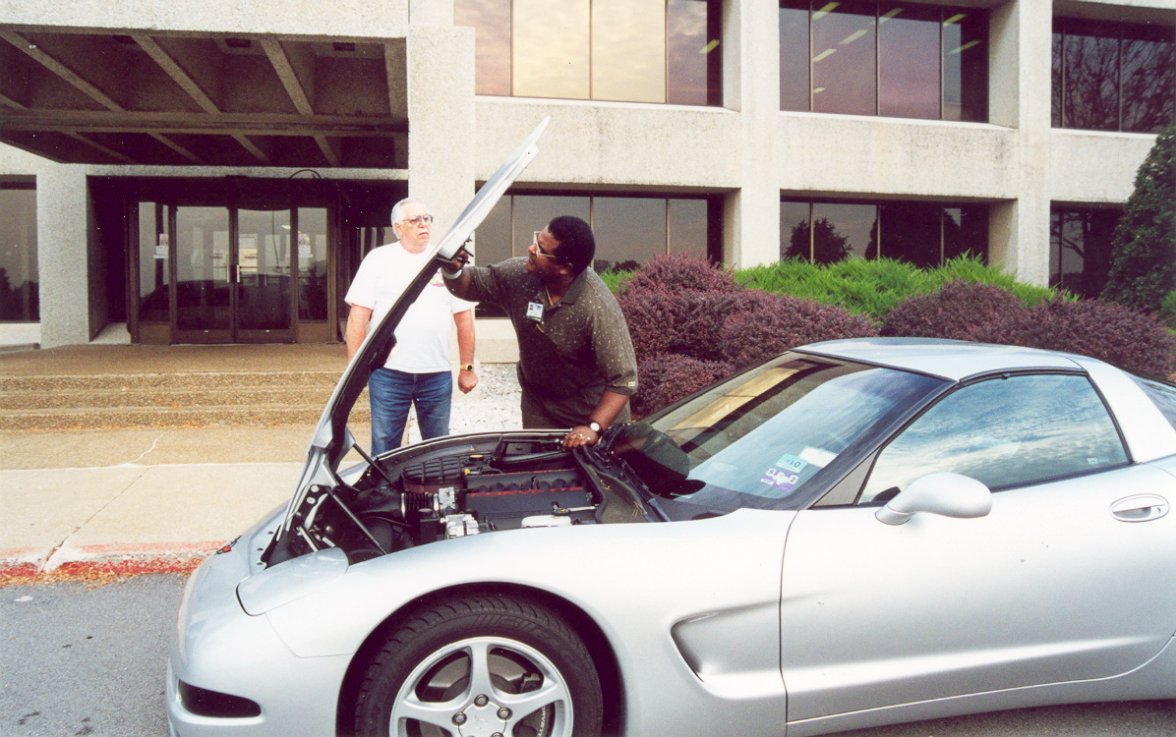 01 VETTE AT THE PLANT WITH WILL COOKSEY .jpg