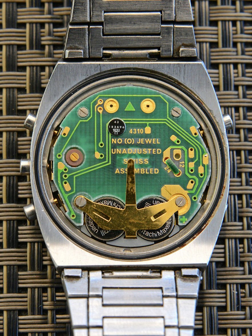 Calibres 1620 1621 - A Picture Guide To The Lcd Speedmaster Variations 