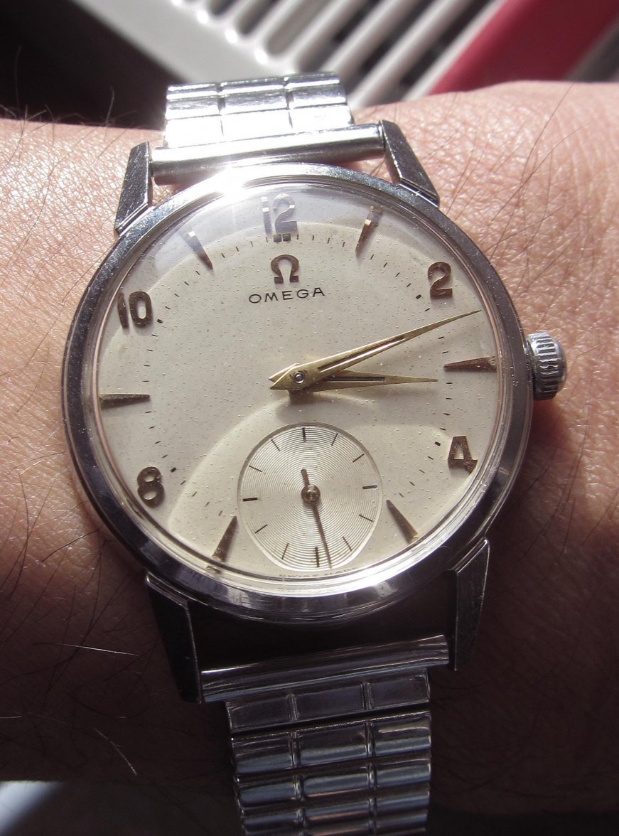 Omega 2825 1.JPG