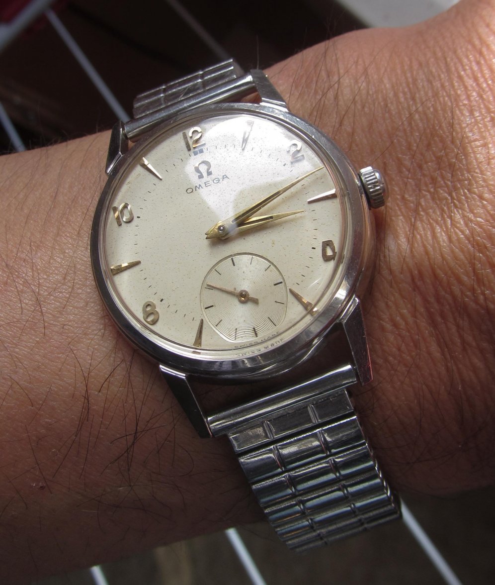 Omega 2825 2.JPG