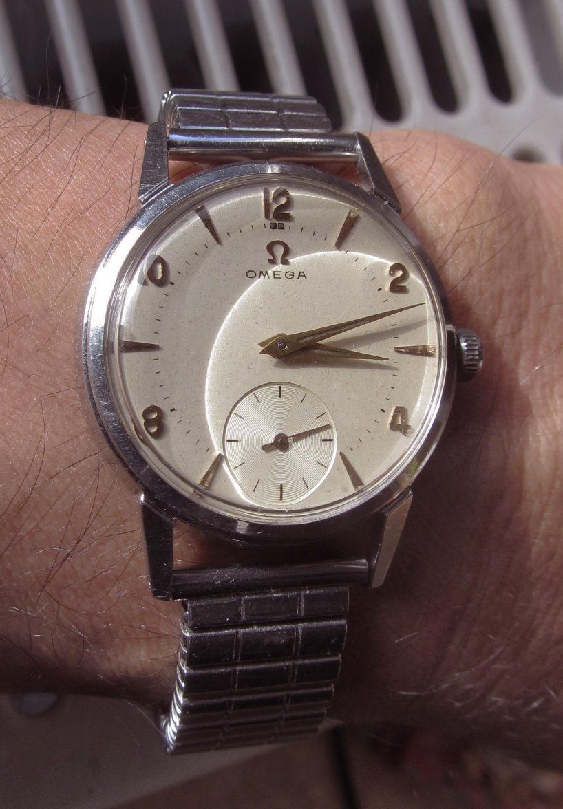 Omega 2825 3.JPG