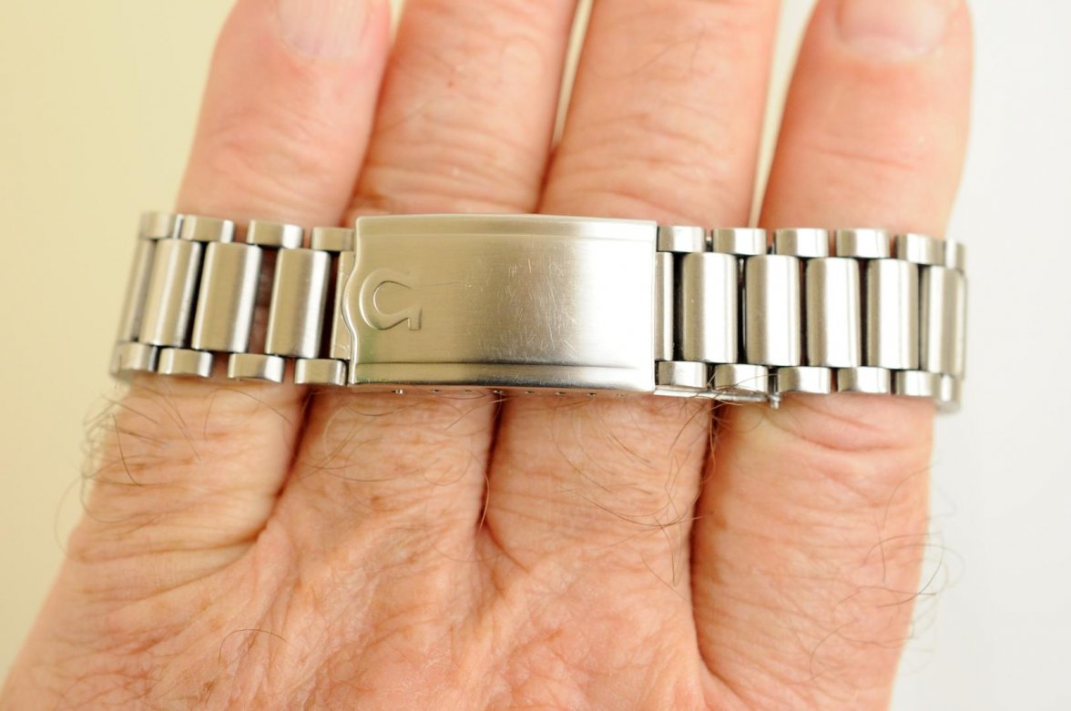 145007 Seamaster clasp face.jpg