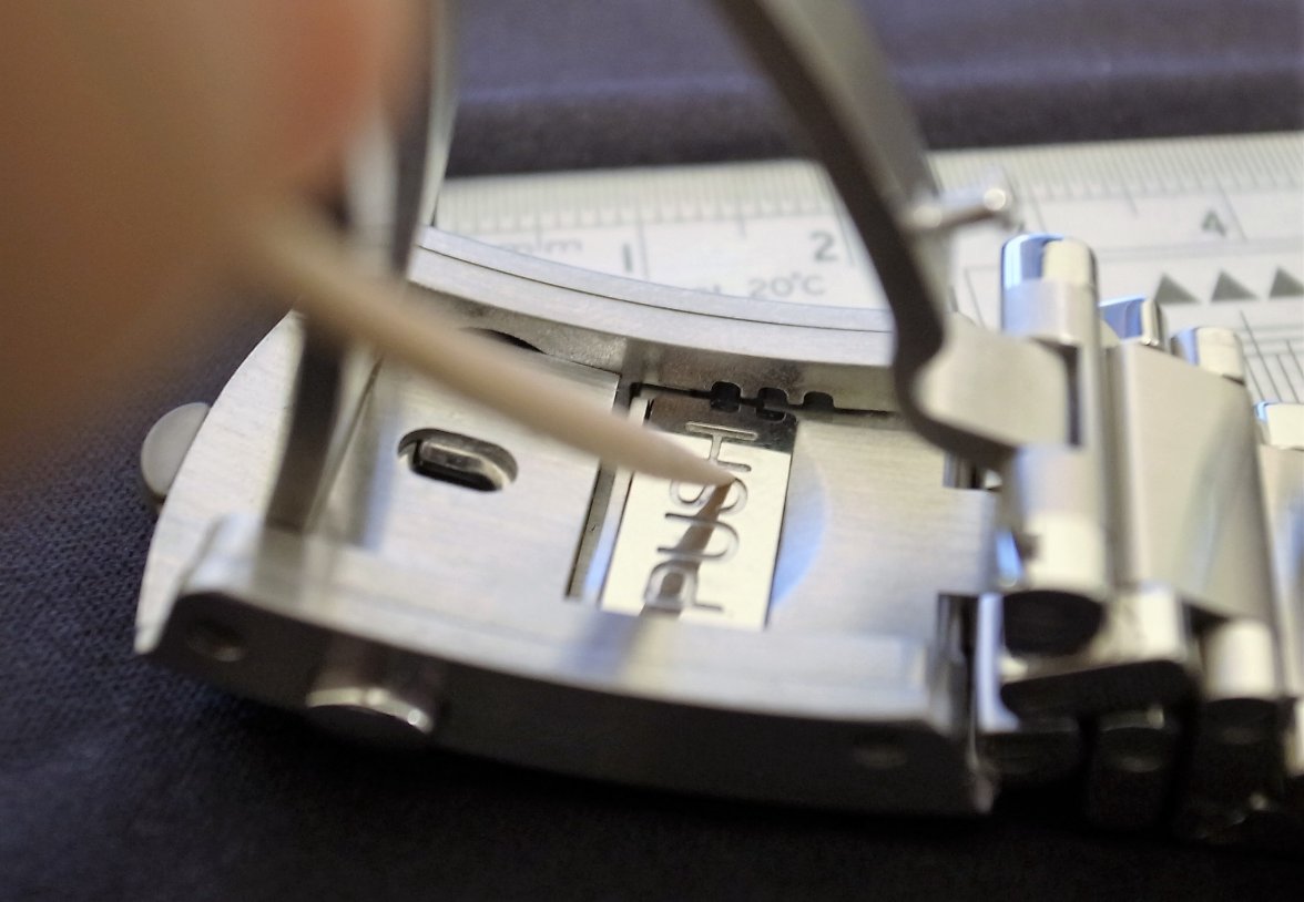 Photo 10 Railmaster micro adjust clasp.jpg