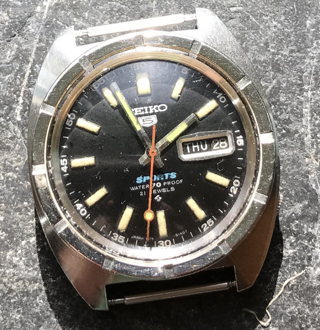 SOLD - 1968 Seiko 5 Sports Diver 6119 8140 £100 | Omega Forums