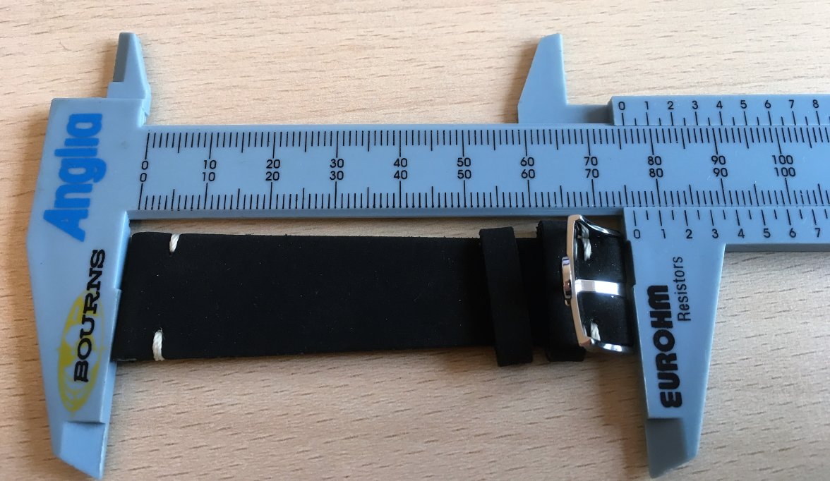 Photo 28 buckle & strap length.jpg