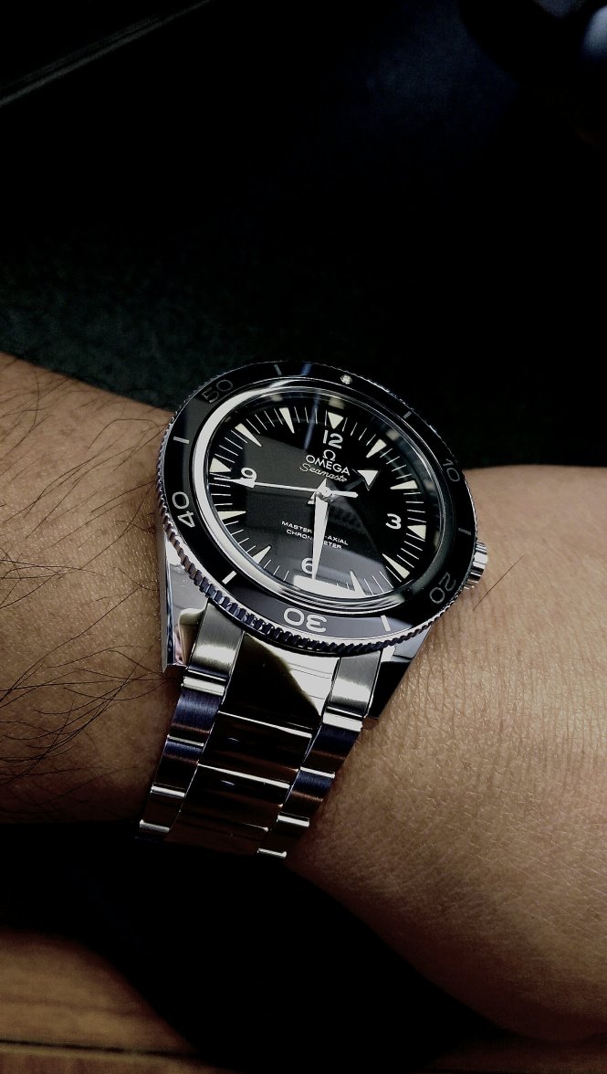 OMEGA_Seamaster_300_Master_Co-Axial_-_6[1].jpg