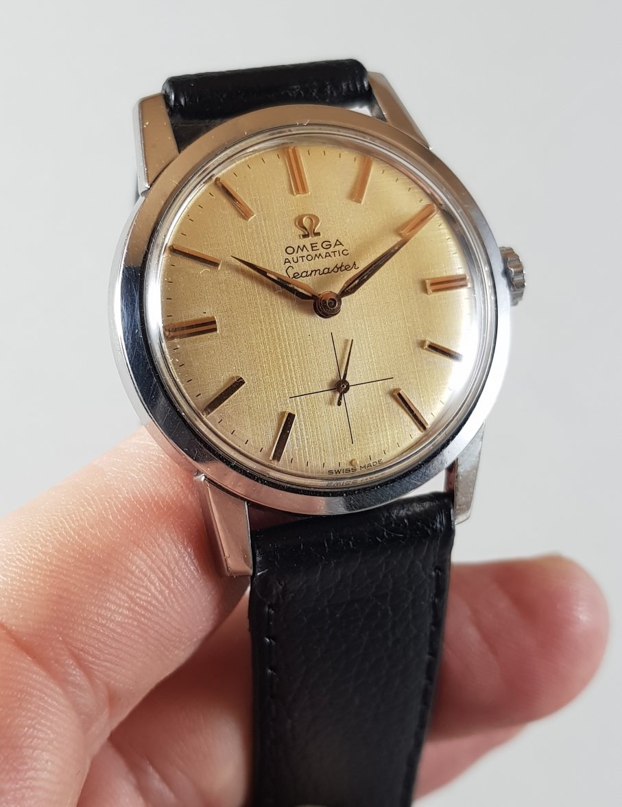 SOLD - Omega Seamaster 14767 with linen dial | Omega Forums