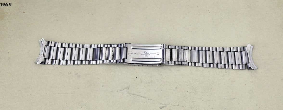 SOLD - Omega 1067 bracelet dated 1/67 | Omega Forums