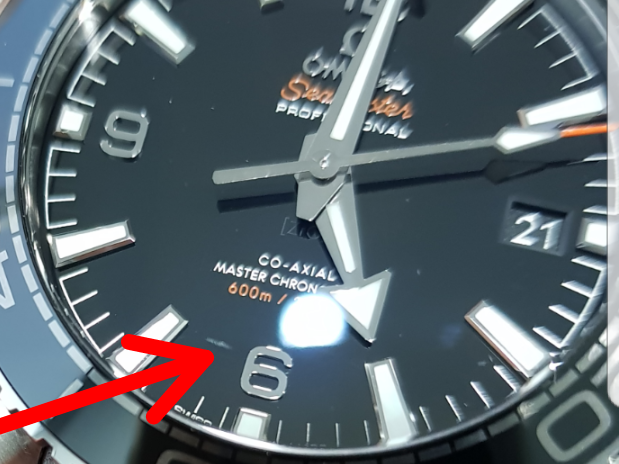 Advantages of sapphire crystal and anti-reflective coating for watches