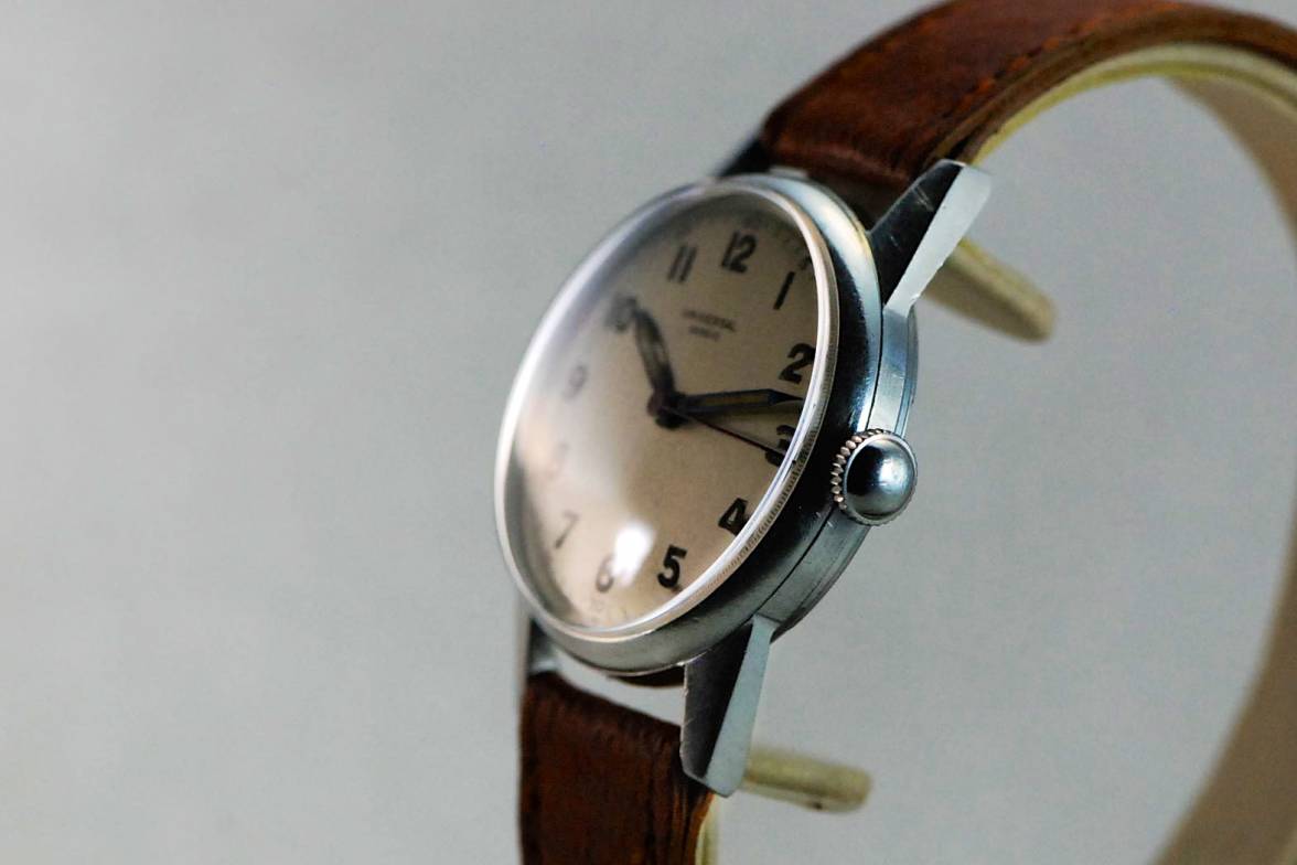 Universal Military 263 B 17.jpg