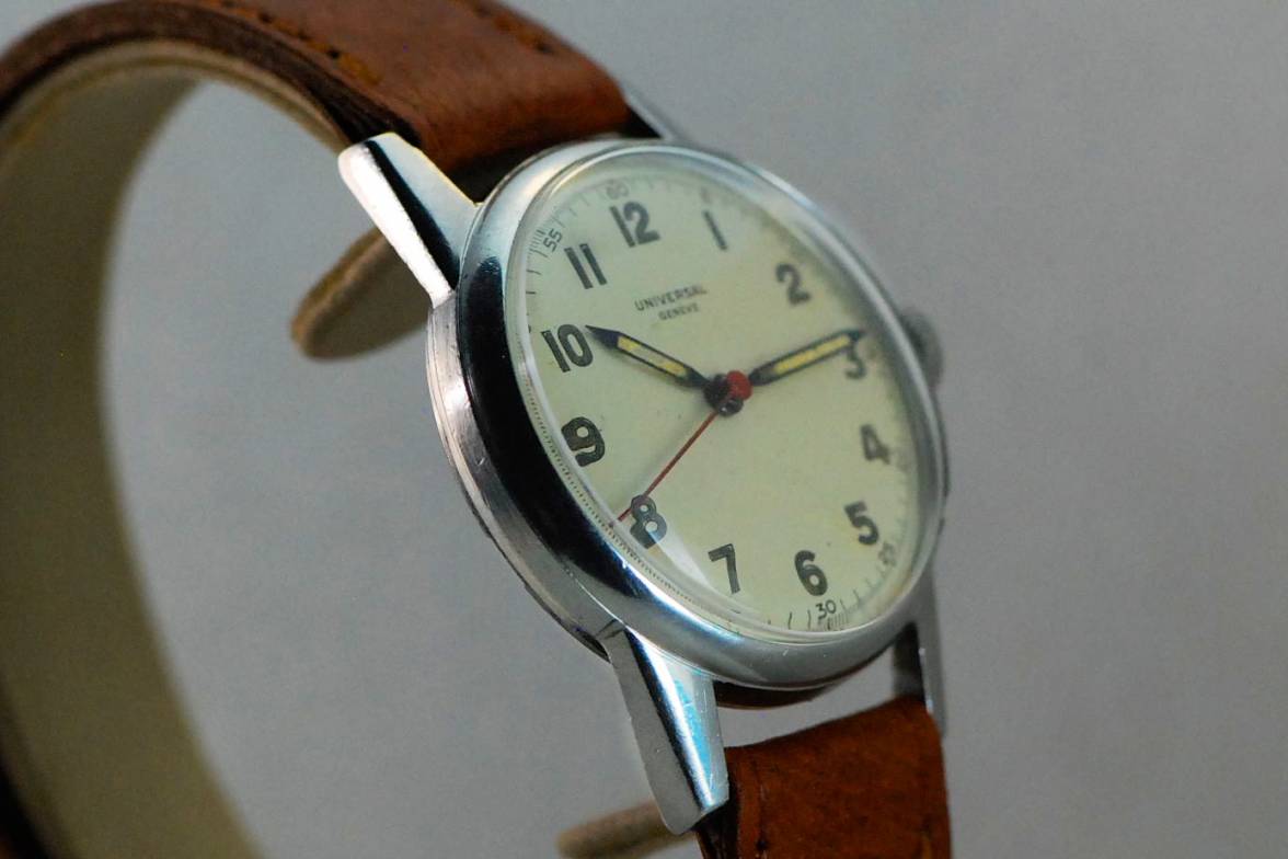 Universal Military 263 B 18.jpg