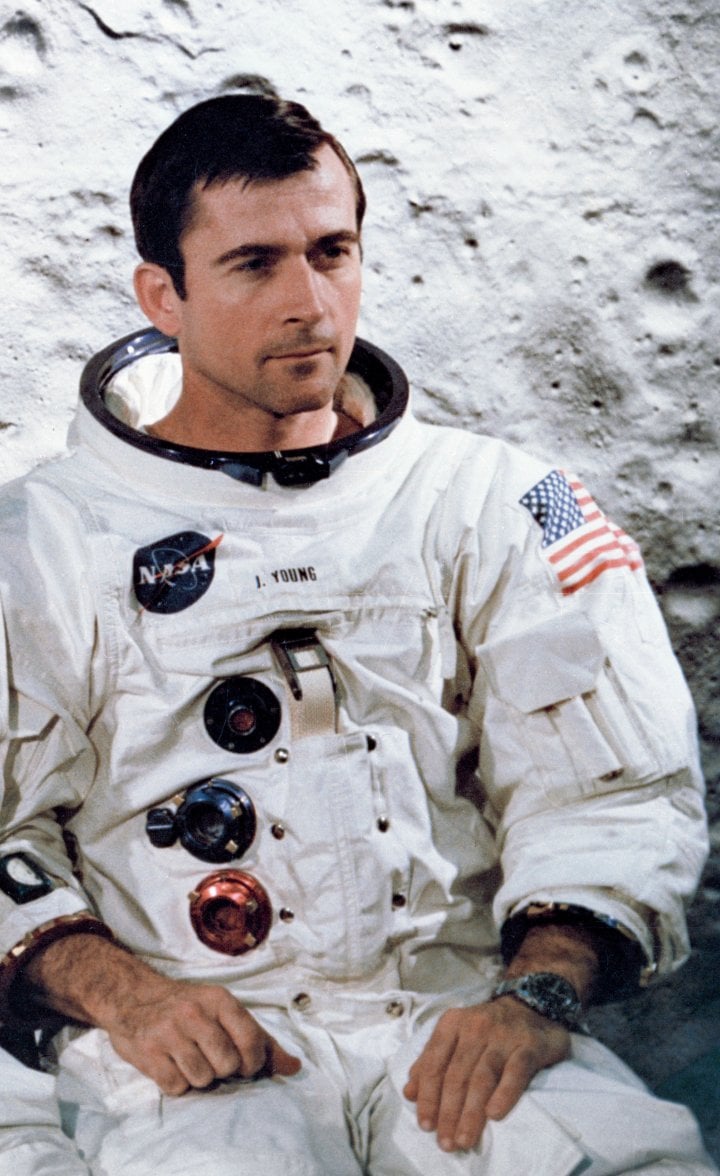 John_Young_(Apollo_10).jpg