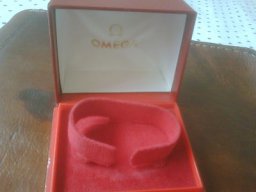 omega vintage box.jpg