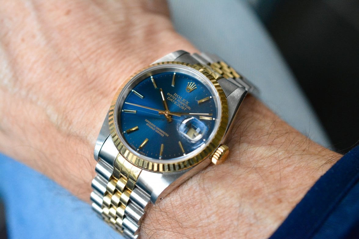 16233 blue dial