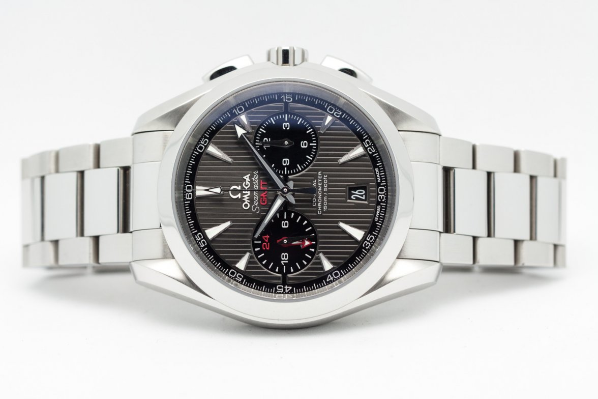 Omega Aqua Terra Chrono 17095-8.jpg