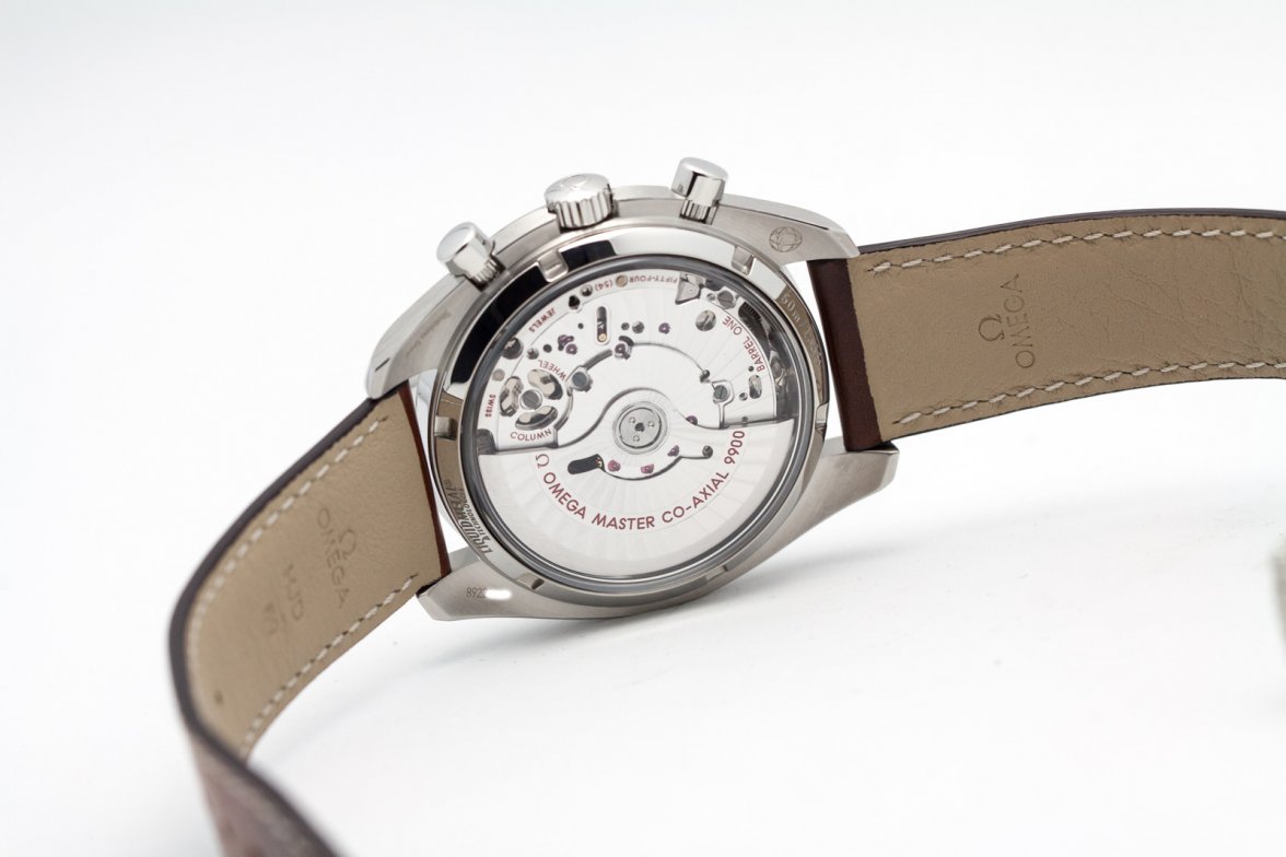 Omega Speedmaster Coaxial Racing 17087-17.jpg