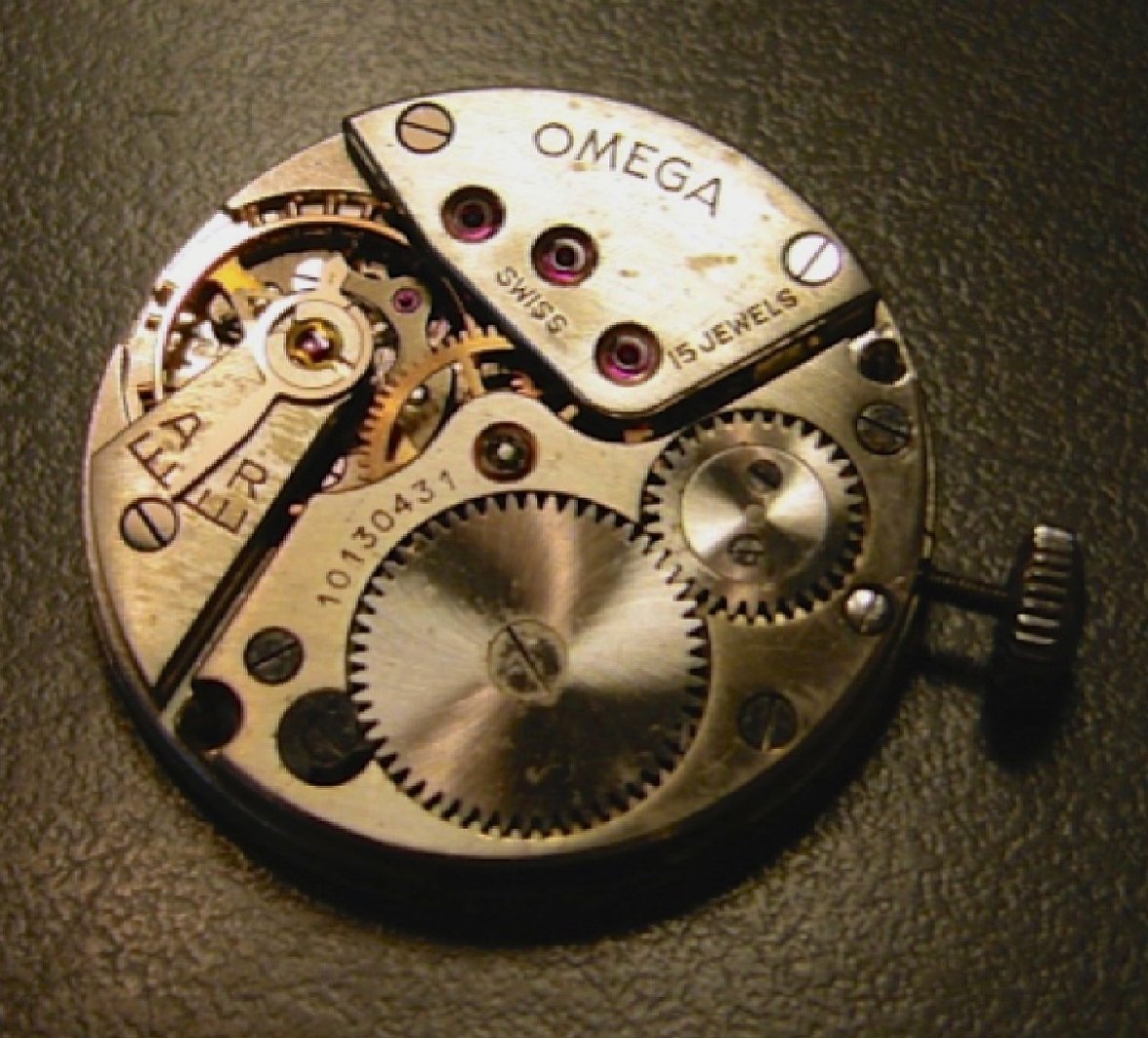 omega 2004 movement.jpg