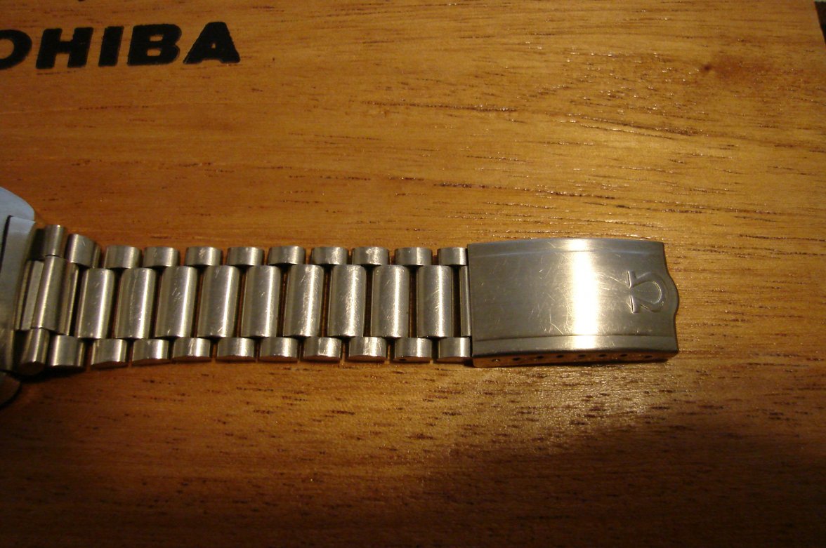 Omega 9830 bracelet with 120 endlinks.jpg