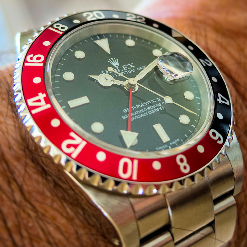 Montre du jour 25 IMG_2689 Luminar Dehaze Smart Photo Blur Web Lower.jpg