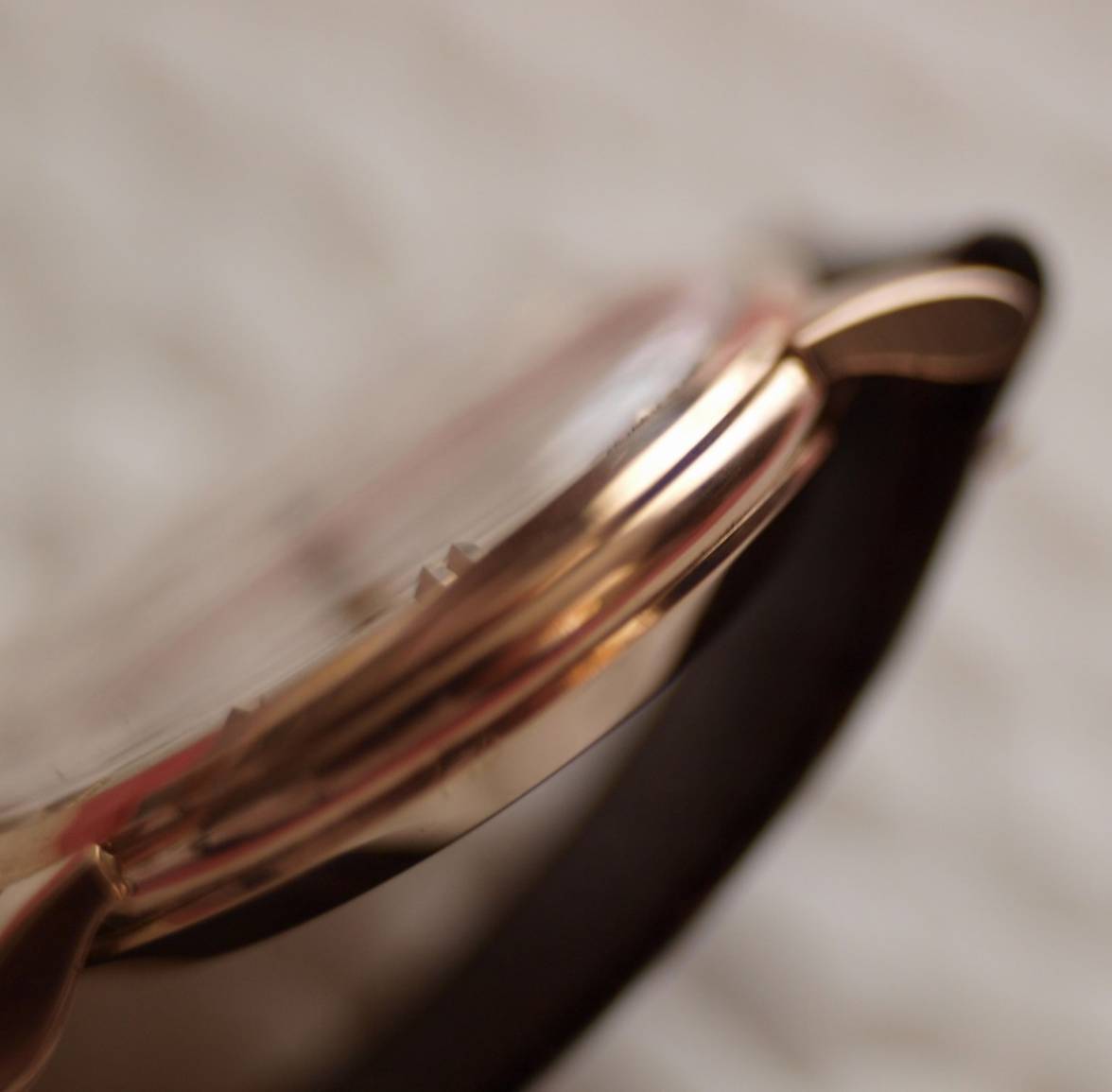 Omega Tresor 1959 18K b.jpg