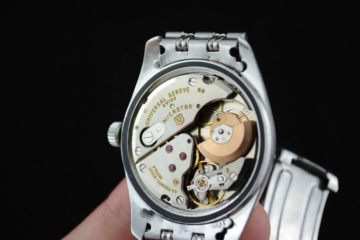 Universal Geneve Polerouter Date_15.JPG