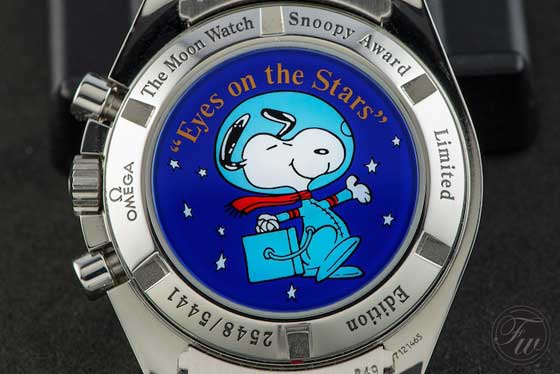 Omega_Speedmaster_Snoopy_Caseback_CU_560.jpg