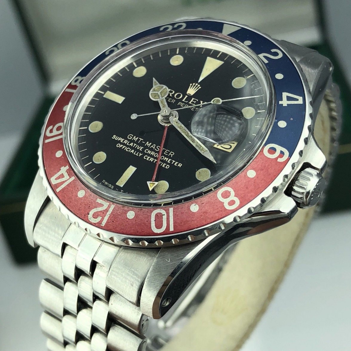 Vintage-Rolex-GMT-Master-1675-Gilt-Glossy-Dial-Fat-Pepsi-Font-With-Box-1965-7.jpg Vintage-Rolex-GMT-Master-1675-Gilt-Glossy-Dial-Fat-Pepsi-Font-With-Box-1965-7.jpg