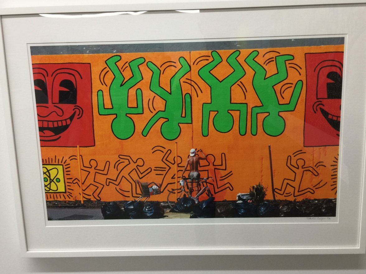 Haring photo street art.JPG