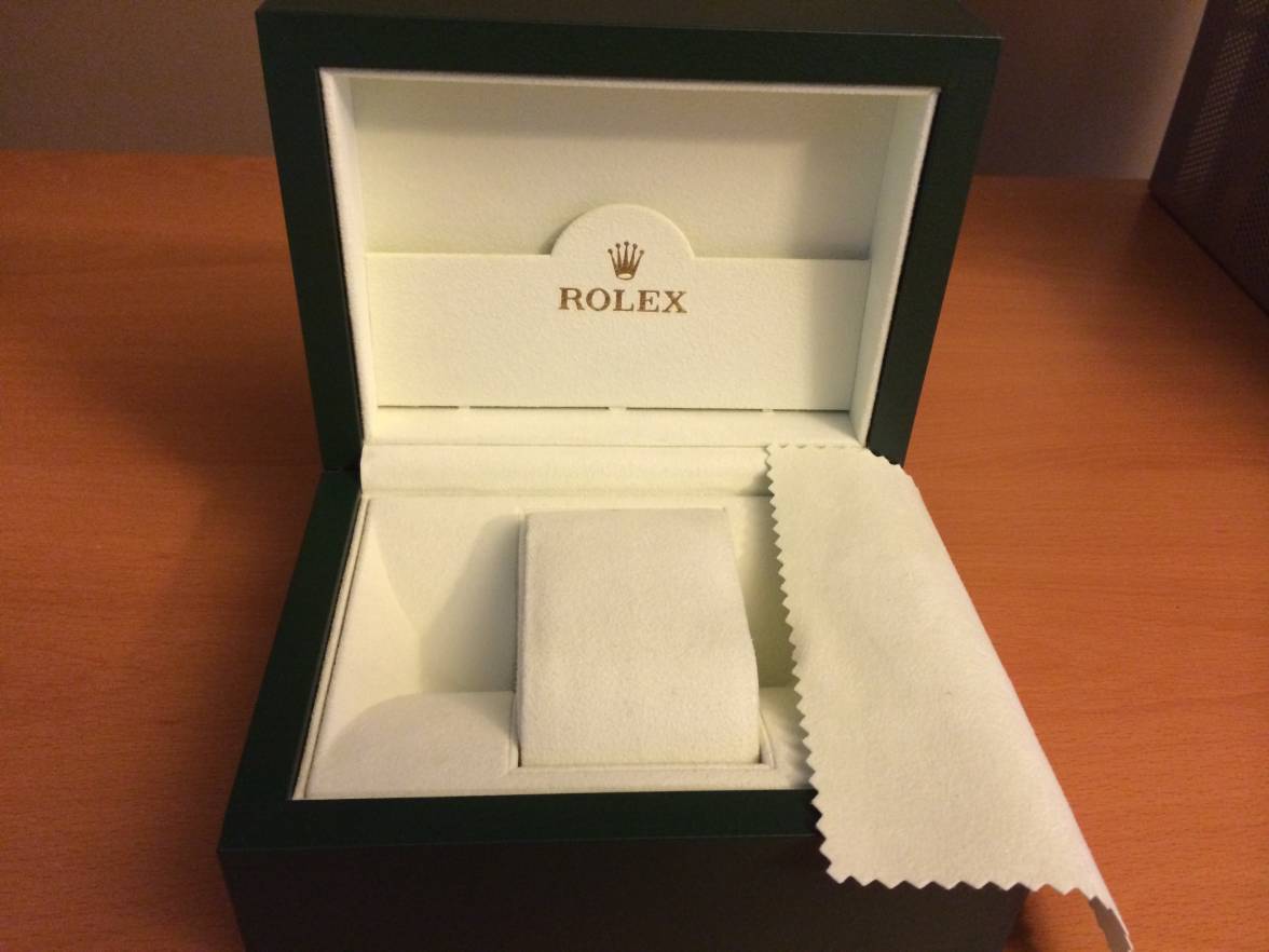 FS - Rolex Watch Box with cushion and polish cloth | Omega Forums