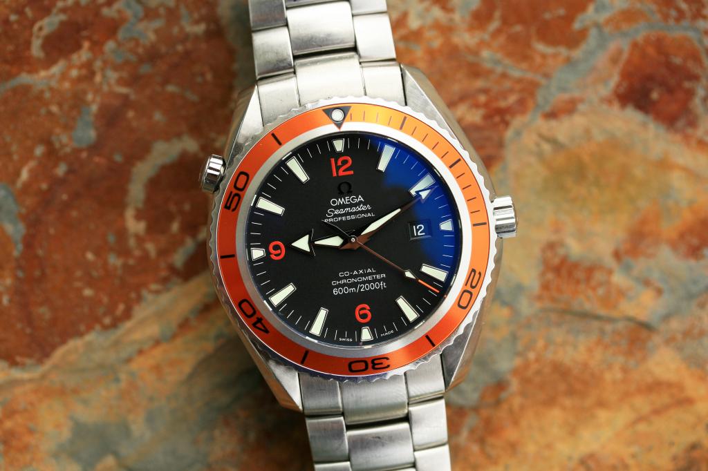 Omega planet 2025 ocean 45mm orange